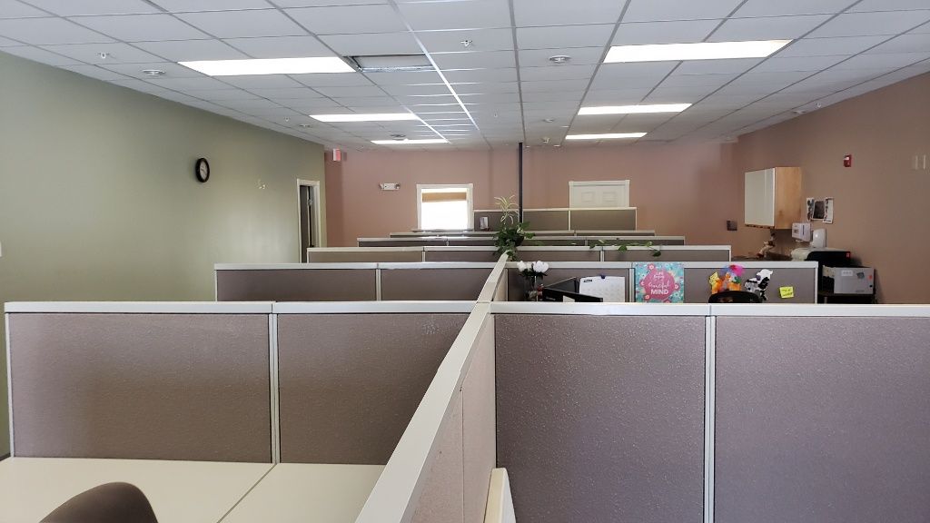 Parsanna Office Building: 180 Academy St, Presque Isle, ME 04769